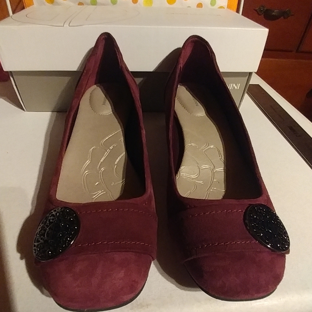 Giani Bernini low chunk heel plum burgundy EUC - Picture 3 of 7